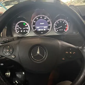Mercedes rol