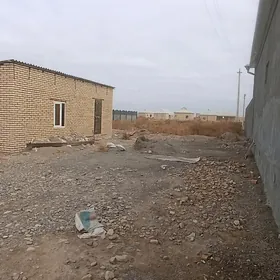 Eýesinden ýerli jaý