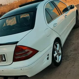 Mercedes-Benz C-Class 2003
