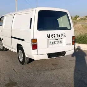 Nissan Urvan 1999
