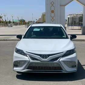 Toyota Camry 2022
