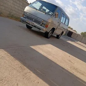 Toyota Hiace 1987