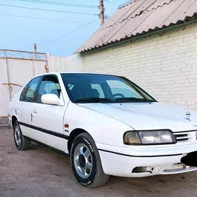 Nissan Primera 1996