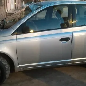 Toyota Echo 2005