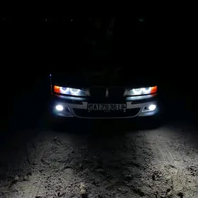 BMW E39 2000