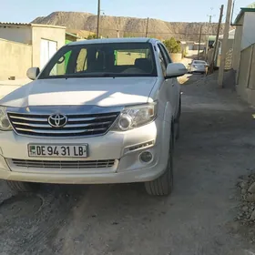 Toyota Fortuner 2014