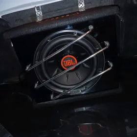 JBL bocka