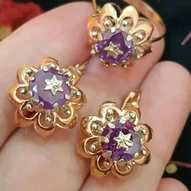 Komplekt gyzyl