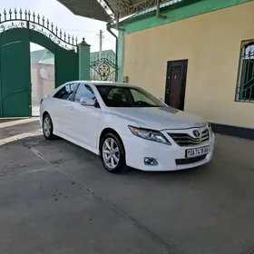 Toyota Camry 2011