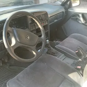 Opel Omega 1992