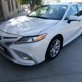 Toyota Camry 2020