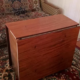 Стол книдка