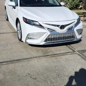 Toyota Camry 2022