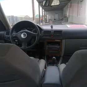 Volkswagen Bora 2003