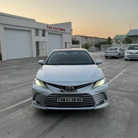 Toyota Camry 2023