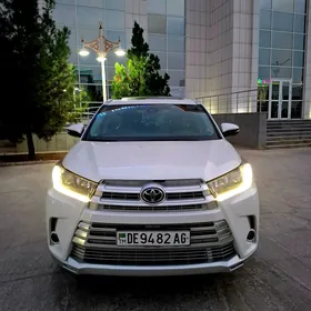 Toyota Highlander 2019