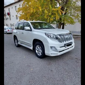 Toyota Land Cruiser Prado 2013
