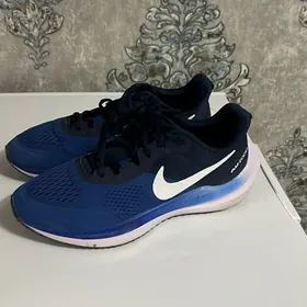 Nike Krasofka