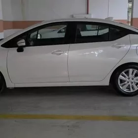 Nissan Versa 2019