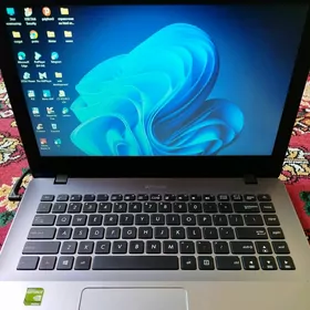 ASUS