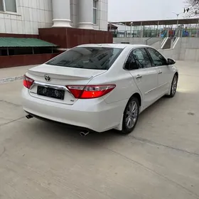 Toyota Camry 2017
