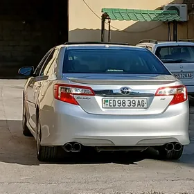 Toyota Camry 2014