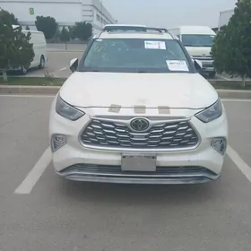 Toyota Highlander 2020