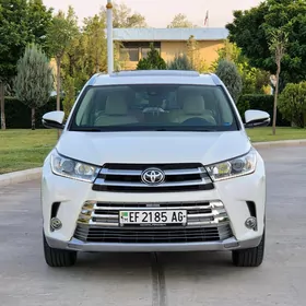 Toyota Highlander 2018