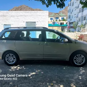 Toyota Sienna 2009