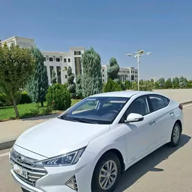Hyundai Elantra 2019