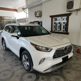 Toyota Highlander 2020