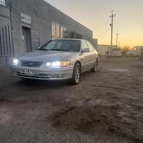 Toyota Camry 2000
