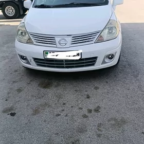 Nissan Versa 2010