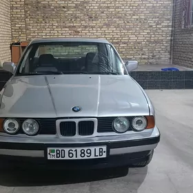 BMW 525 1990