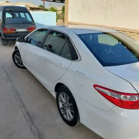 Toyota Camry 2017