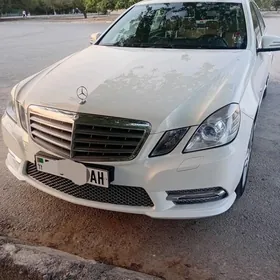 Mercedes-Benz E-Class 2012
