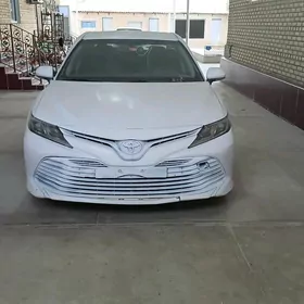 Toyota Camry 2020