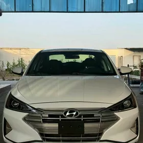 Hyundai Elantra 2020
