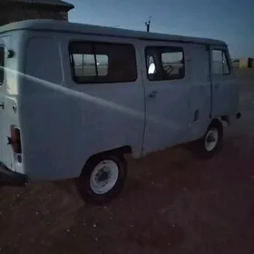 UAZ 2206 1990