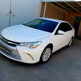 Toyota Camry 2017