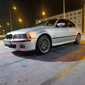 BMW E39 2000