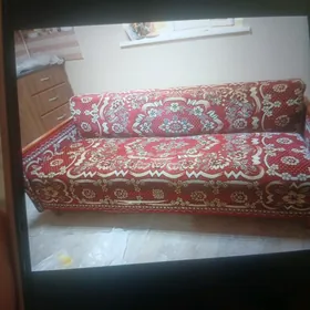 Диван
