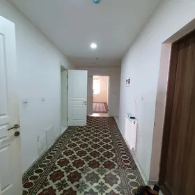 ARENDA MIR8 2KOMNAT