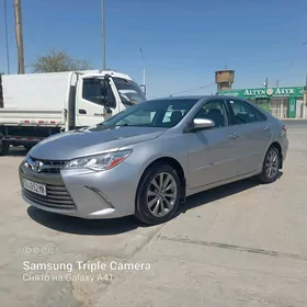 Toyota Camry 2017