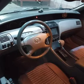 Toyota Avalon 2001