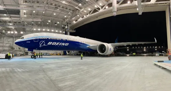 Корпорации Boeing удалось сократить убытки и увеличить выручку на 35%