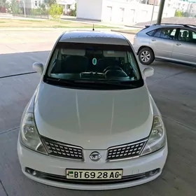 Nissan Tiida 2006