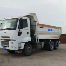 Ford Cargo 3535D 2013