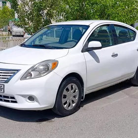Nissan Versa 2013