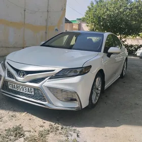 Toyota Camry 2020